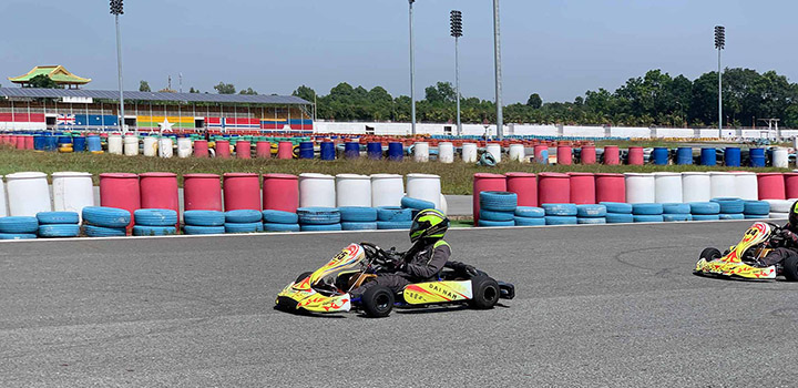 Đua xe go-kart đầy mạo hiểm và thích thú