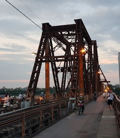 cau long bien dia diem vui choi hap dan o ha noi