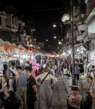 cho dem pho co ha noi