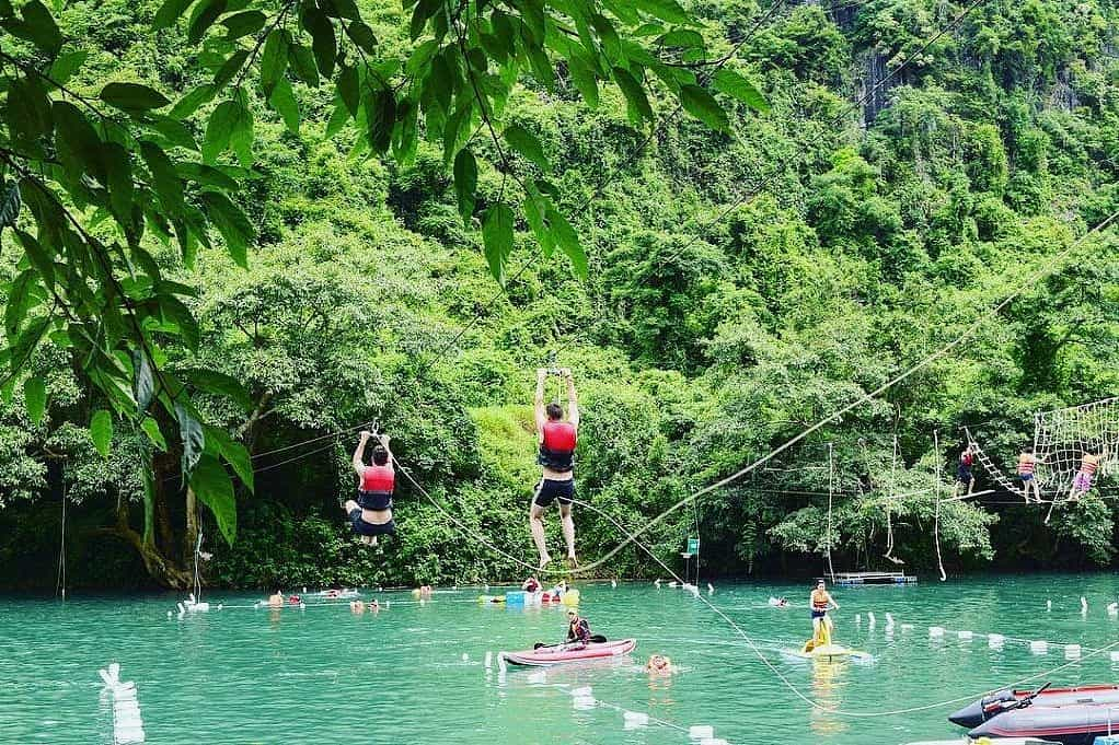 du-zipline-ngan-song-chay-hang-toi